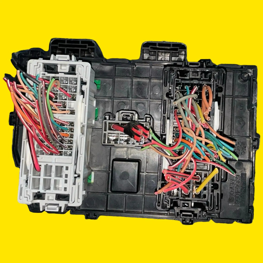 Caja Fusibles Chevrolet Equinox Usado Orig. 04-09 25886119