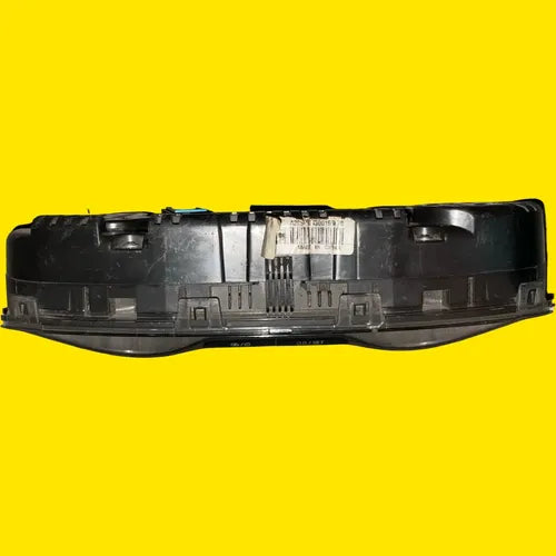 Clúster Velocímetro Vw Vento/polo 1.6 Orig. 14-22 6rf920861b Negro