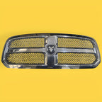 Parrilla Dodge Ram Longhorn Usado Original 13-18 Negro Cromado