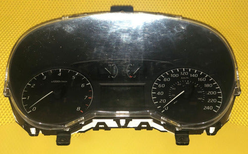 Cluster Velocimetro Nissan Sentra Automatico, 13-16, Usado Negro