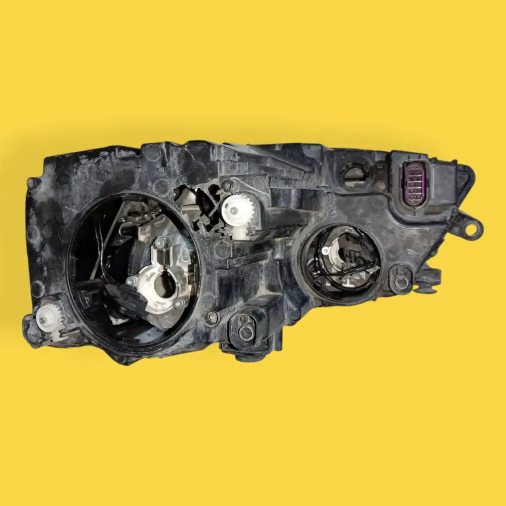 Faro Derecho Para Vw Jetta Mk6 Usado Original C/detalle Mica Derecho