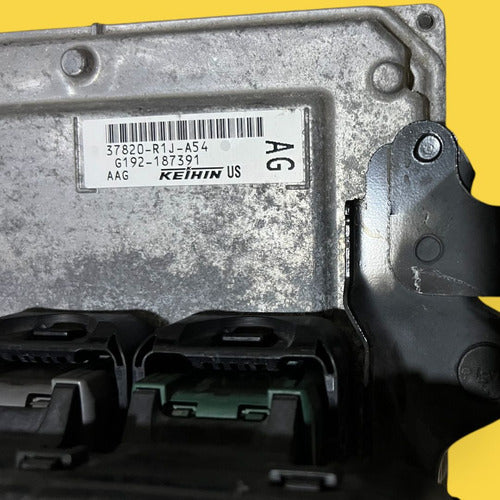Computadora De Motor Honda Civic 1.8l 14-16 Usado Original