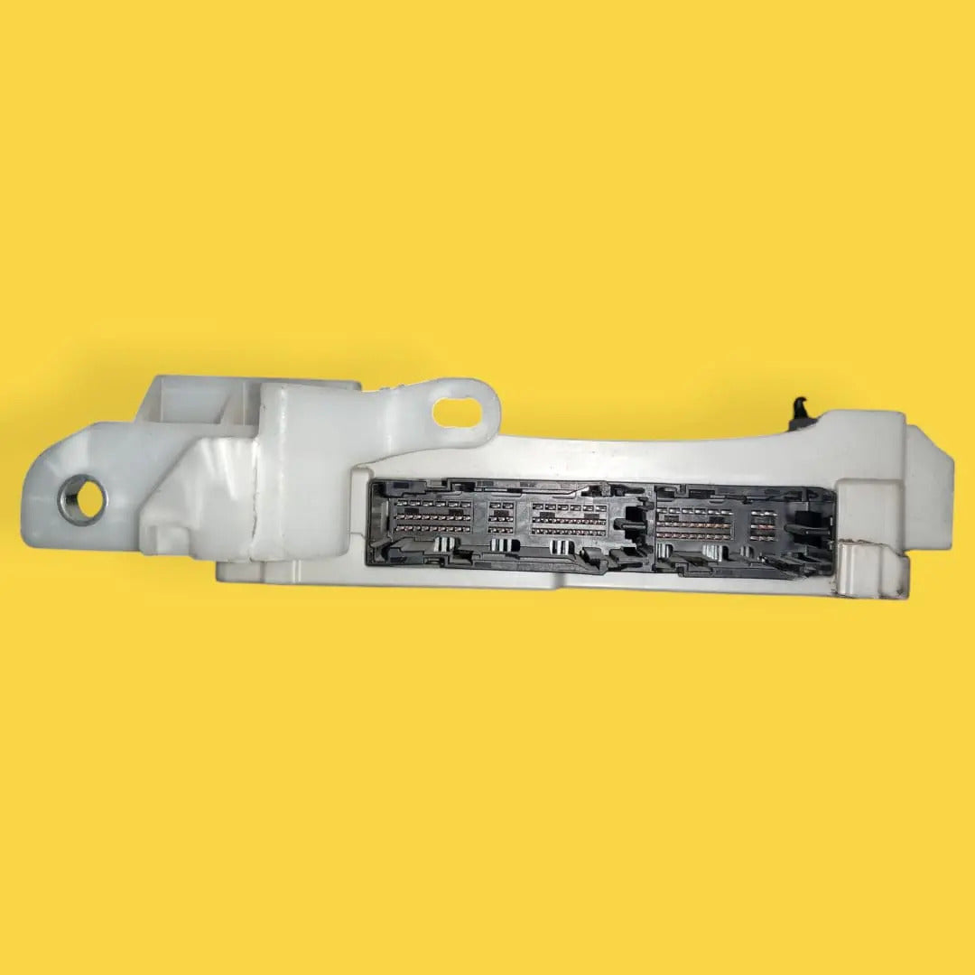 Caja De Fusibles Toyota Prius Usado Original 15-22