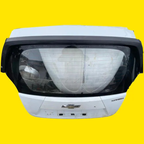Quinta Puerta Cajuela Chevrolet Spark Usada Orig. 11-17 Blanco