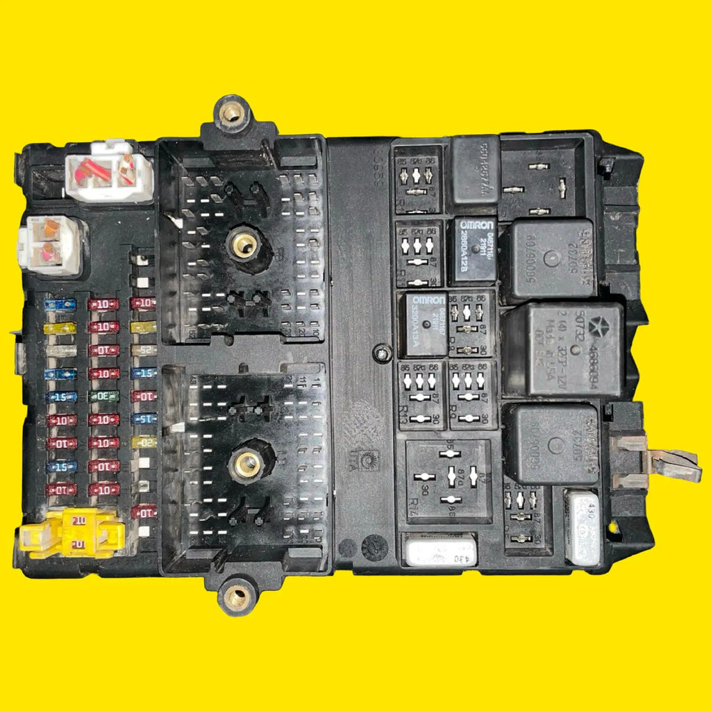 Caja Fusibles Bcm Jeep Grand Cherokee Orig 00-01 P56042942ac