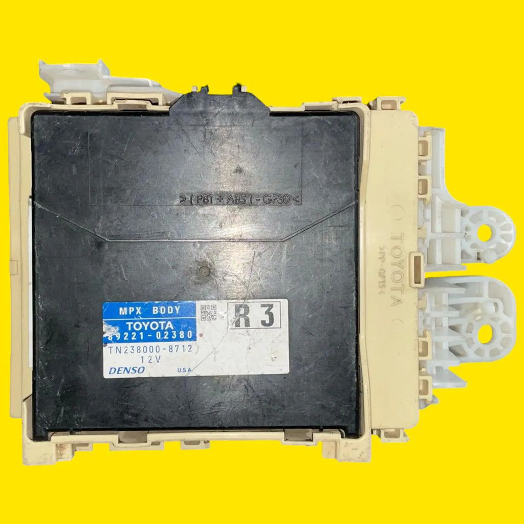 Caja Fusibles Bcm Toyota Corolla 1.8 Usado Original 14-19