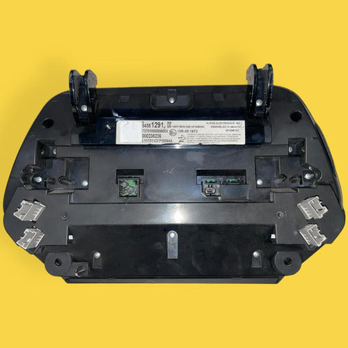 Estéreo Pantalla Chevrolet Camaro Usado Original 18-21 Negro