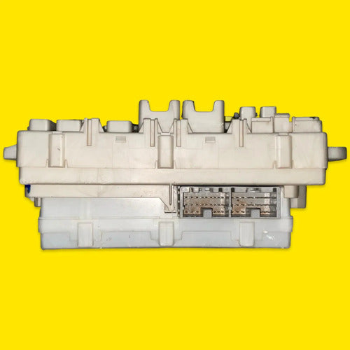 Caja Fusibles Interior Mitsubishi L200 Orig. 20-23 8637c661