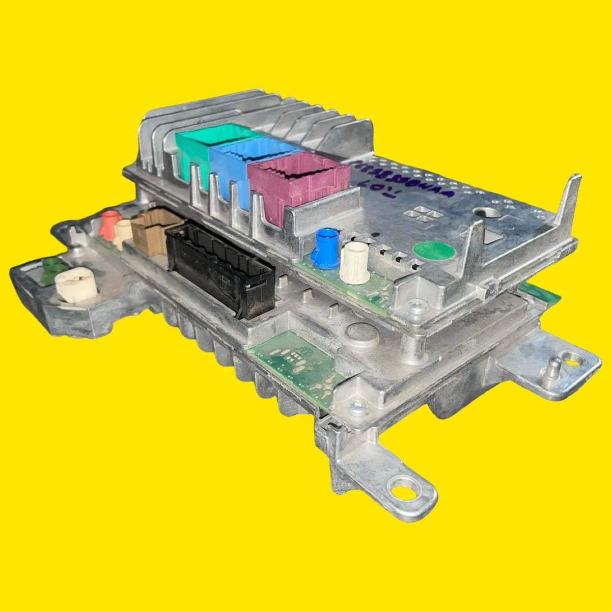 Modulo Radio/multimedia Dodge Ram Orig. 20-25 P68583504aa