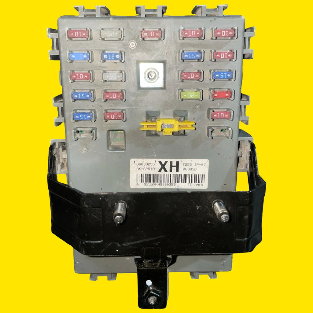Caja Fusibles Interior Chevrolet Aveo Orig. 08-17 96839255