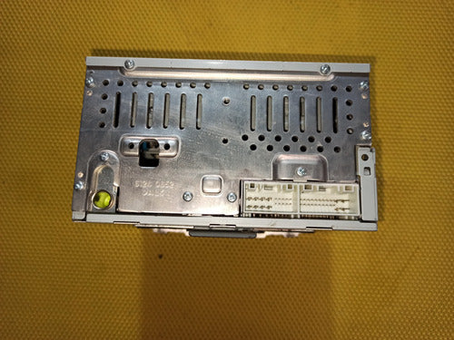 Estereo Dodge Attitude 12-14 Usado Original