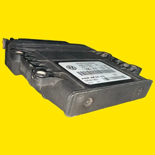 Computadora Tcm Jetta, Bora 2.5 Orig. 06-10 09g927750gj