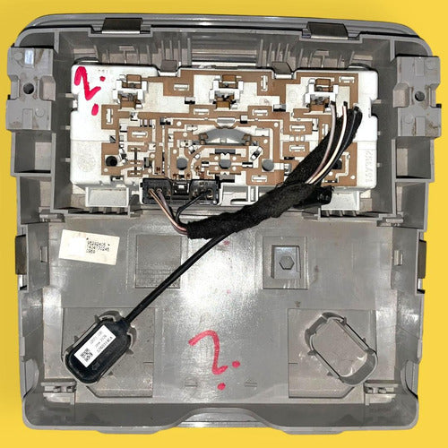 Luz Interior Techo Chevrolet  Sonic Usado Original 12-20