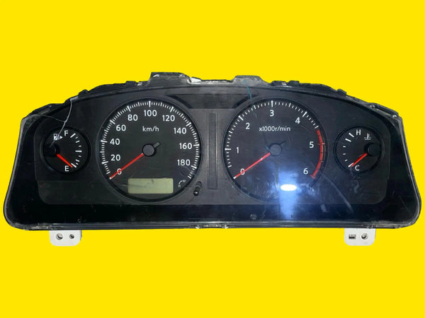 Clúster Velocímetro Nissan Urvan Usado Original 08-13 Negro