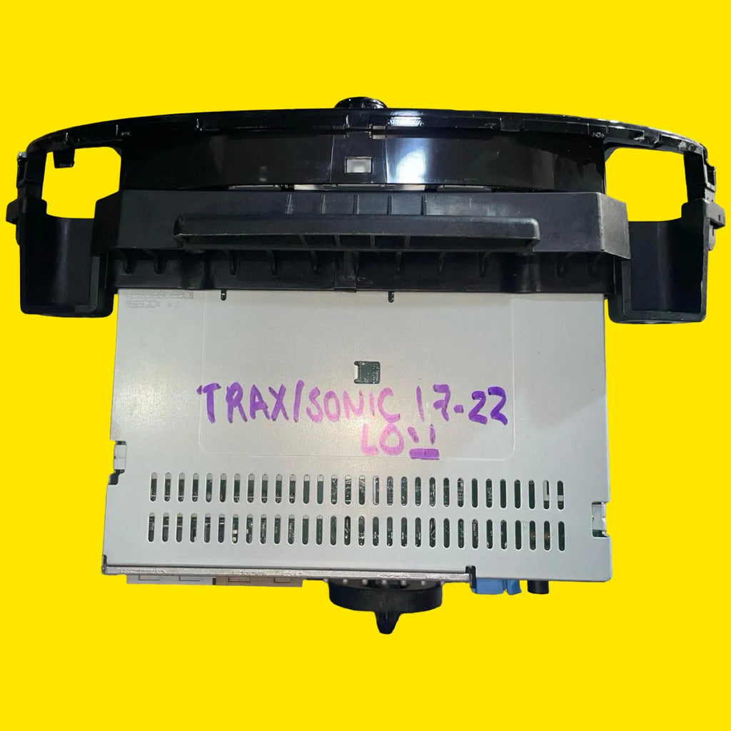 Estéreo Pantalla Chevrolet Trax/sonic Orig. 17-22 42645277 Negro