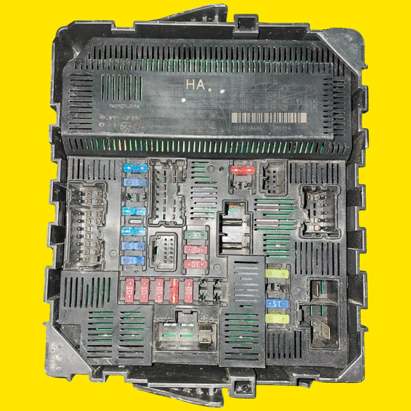 Caja Fusibles Ipdm Bcm Np300/frontier Orig. 16-24 284b74ja1b