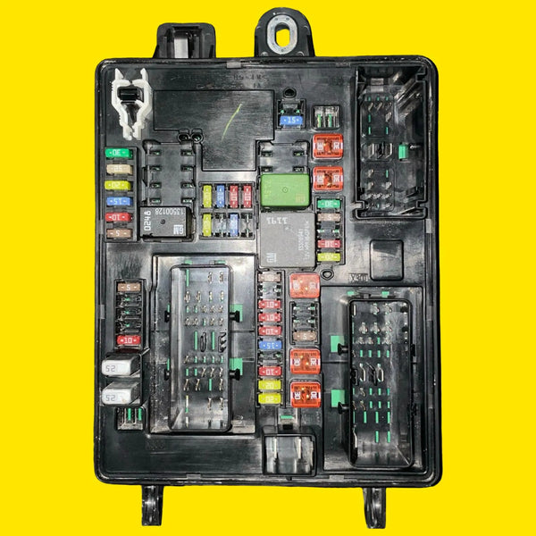 Caja Fusibles Cadillac Srx Usado Orig. 10-11 15897001