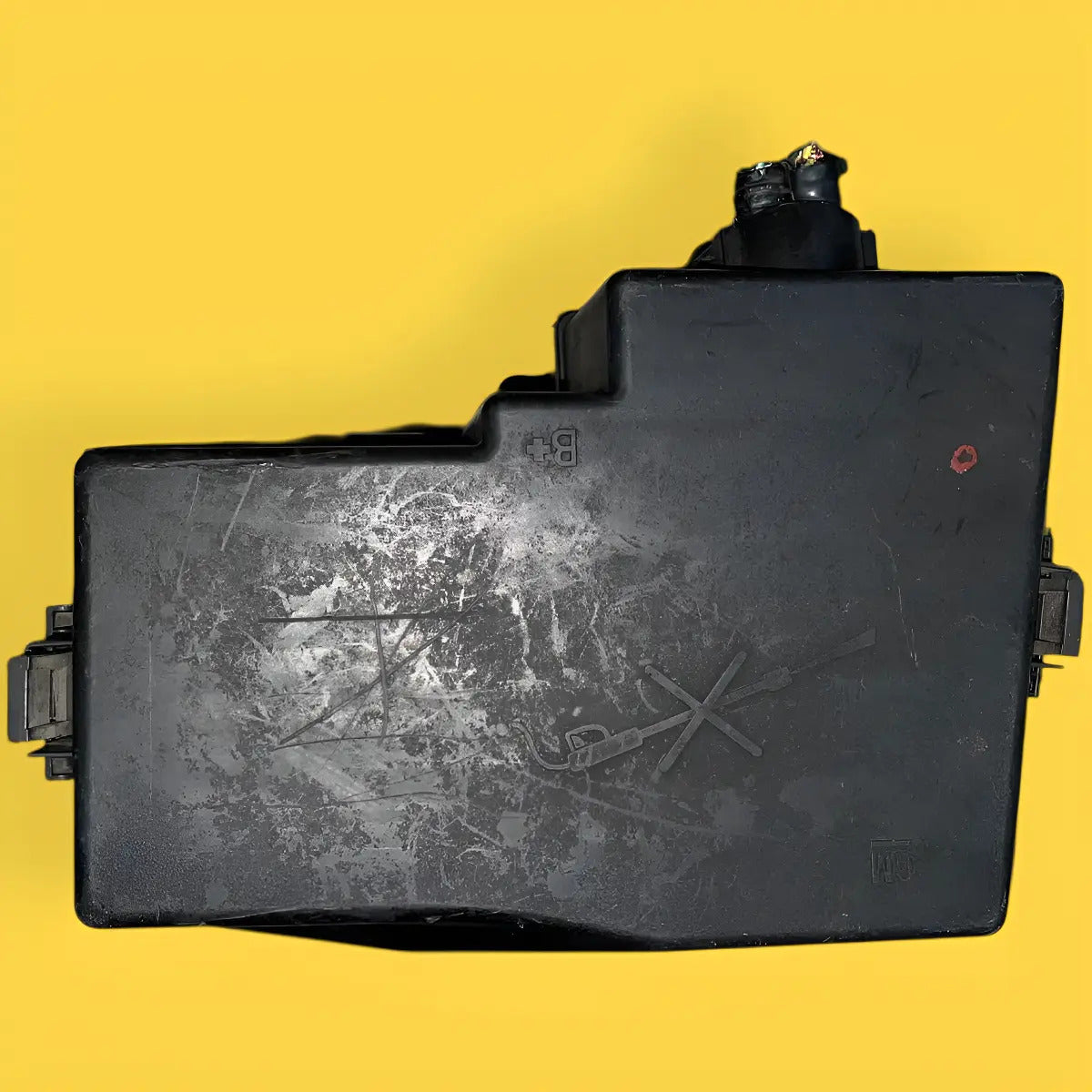 Caja Fusibles Chevrolet Aveo Ng 1.5 Usado Original 18-23