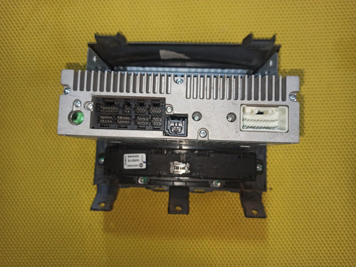 Estereo Pantalla Fiat Adventure, Ram 700 Usado Original 2020 Negro