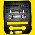 Caratula Bisel Radio Central F-150/lobo Usado Original 09-14
