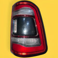 Calavera Derecha Dodge Ram Usado Original 19-24 Derecho/pasajero Rojo