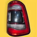 Calavera Derecha Dodge Ram Usado Original 19-24 Derecho/pasajero Rojo