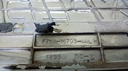 Emblema Lateral Izq. Ford Expedition Eddie Bauer Usado Orig.
