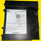 Modulo Radio Amplificado Silverado/sierra 15-23 84062065 Negro