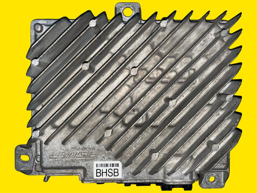 Amplificador Audio Bose Mazda 3 Usado Orig. 24-25 Bhsb66a20 Gris