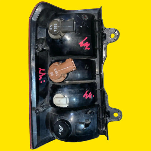 Calavera Derecha Jeep Patriot Usado Original 07-17 C/detalle Derecho/pasajero Rojo