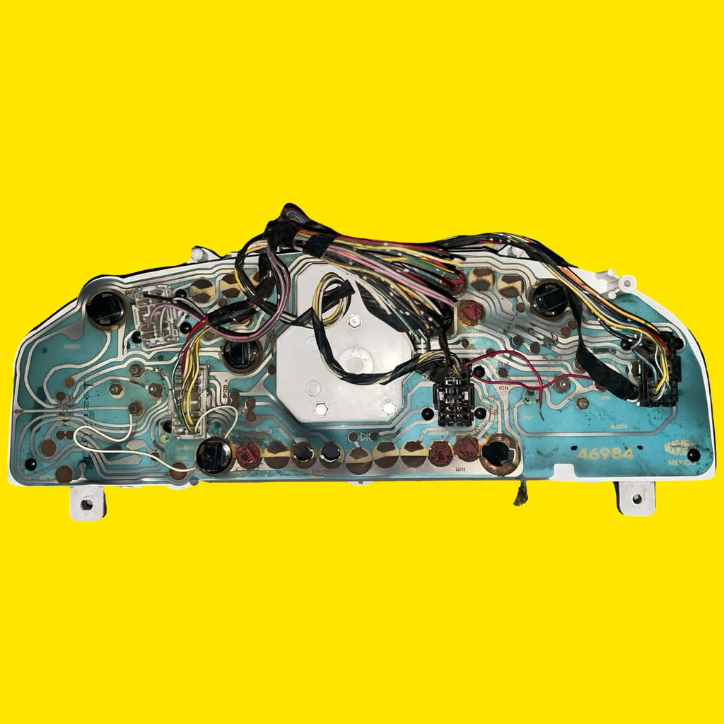 Clúster Velocímetro Nissan D21 2.4 Std. Usada Orig. 97-07 Negro