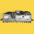 Modulo Radio/multimedia Dodge Ram Orig. 19-23 68307655aj Plateado