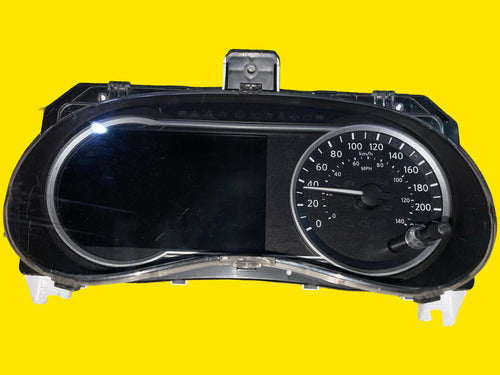 Clúster Velocímetro Nissan Versa Usada Original 20-24 Negro