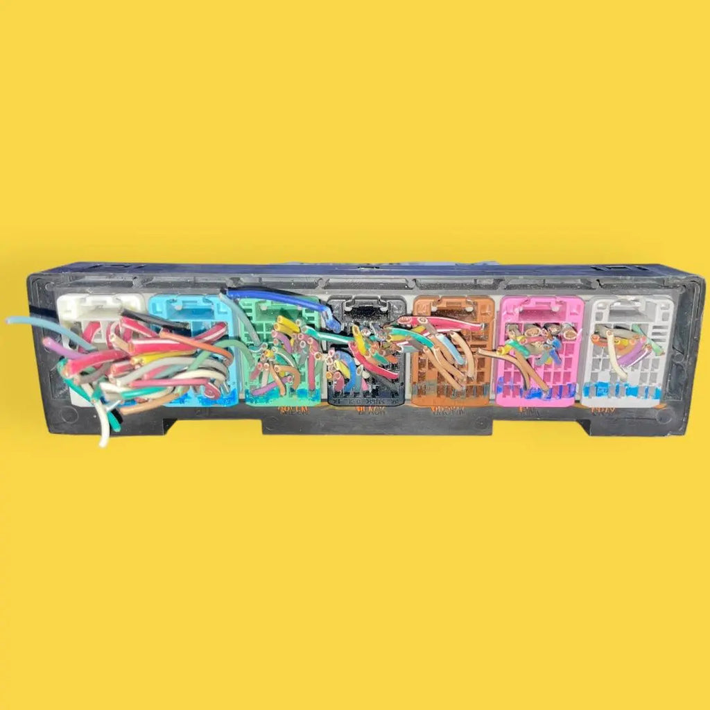 Modulo Bcm Body Control Chevrolet Camaro Orig 14-17 13592376