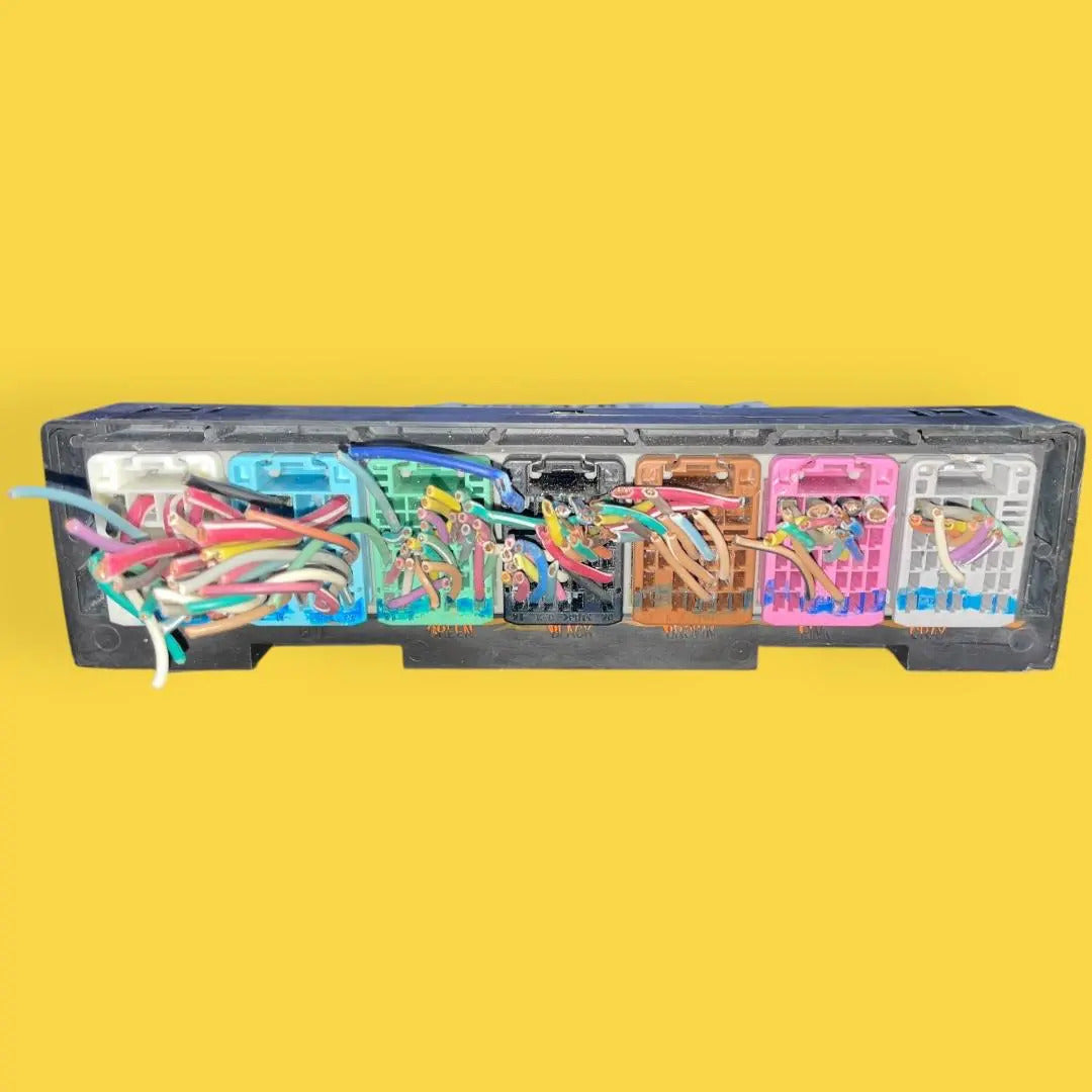 Modulo Bcm Body Control Chevrolet Camaro Orig 14-17 13592376