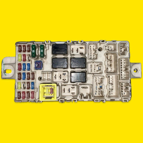 Caja Fusibles Interior Mitsubishi L200 Orig. 20-23 8637c661