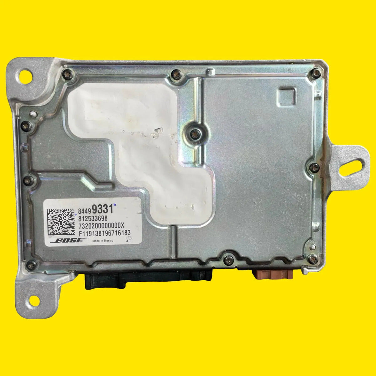 Amplificador Bose Sierra, Silverado Orig. 19-24 84499331 Gris