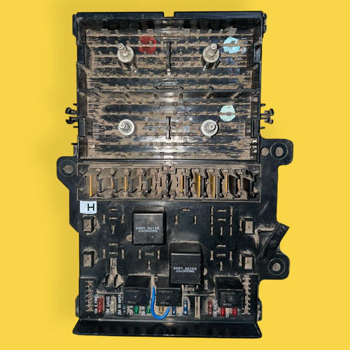 Caja Fusibles Caravan, Voyager, Town&country 96-00 P4707797