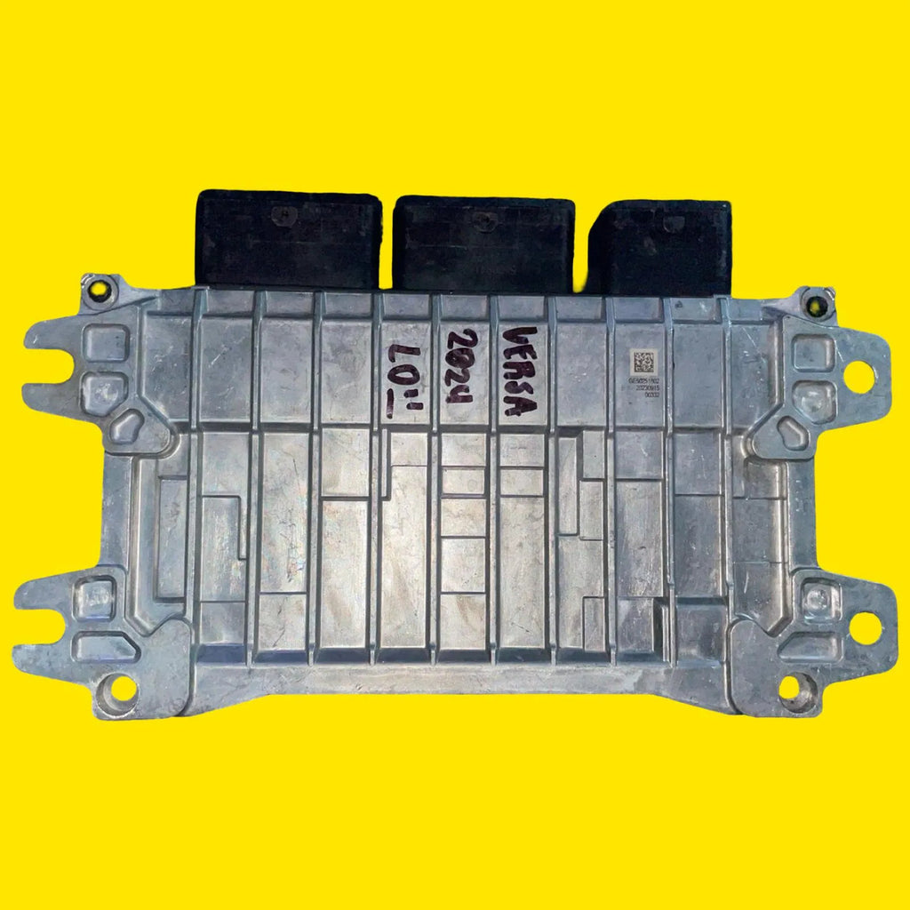 Computadora Motor Nissan Versa Usado Orig. 20-24 Bem532700