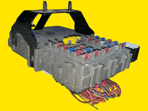 Caja Fusibles Interior Bcm Chevrolet Aveo 12-17 95977262