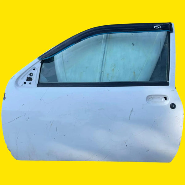 Puerta Delantera Izquierda Ford Courier Usada Orig. 07-12 Delantera Izquierdo Blanco