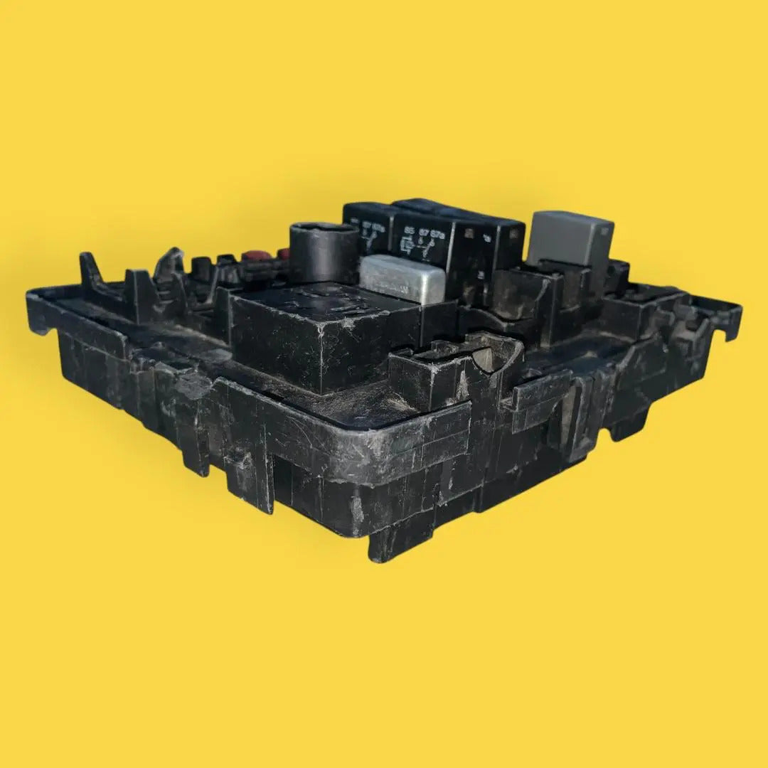Caja Fusibles Express, Savana Usado Original 03-07 63563208