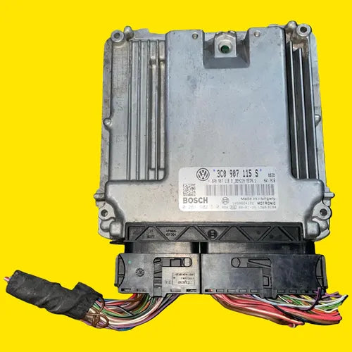 Computadora Motor Vw Passat 2.0t Autm. 07-10 3c0907115s