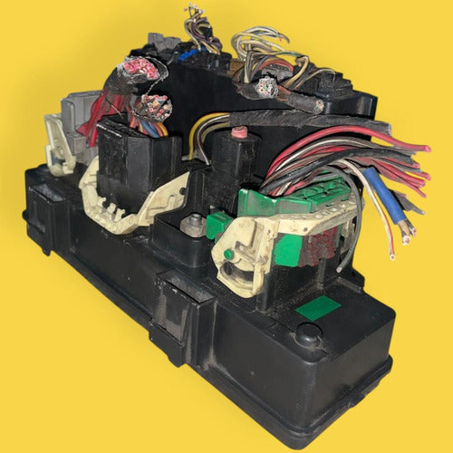Caja Fusibles Tipm Avenger, 200 Usado Orig 11-14 P04692346ac