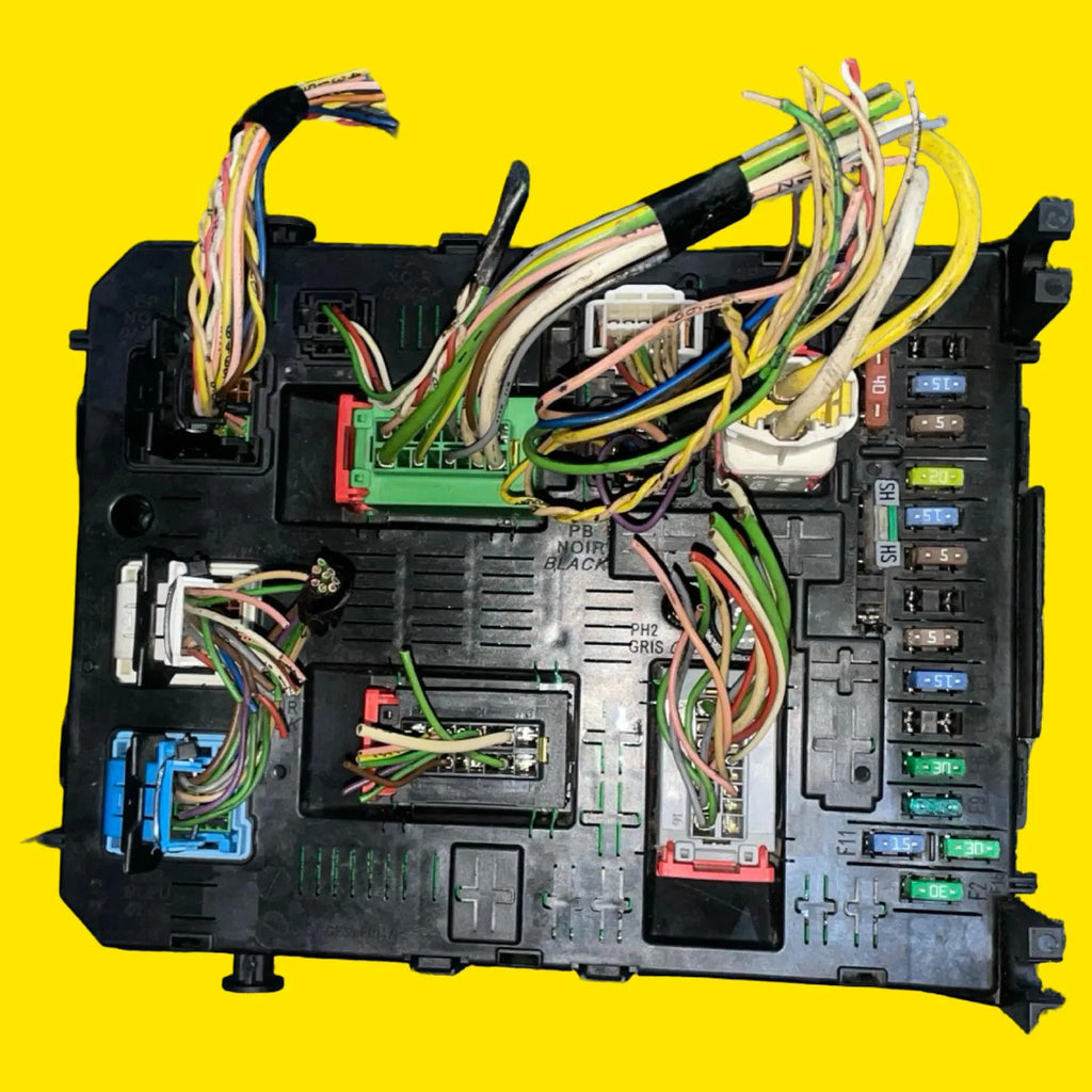 Caja Fusibles Bsi Bcm Peugeot Partner 1.6 03-18 967847708001