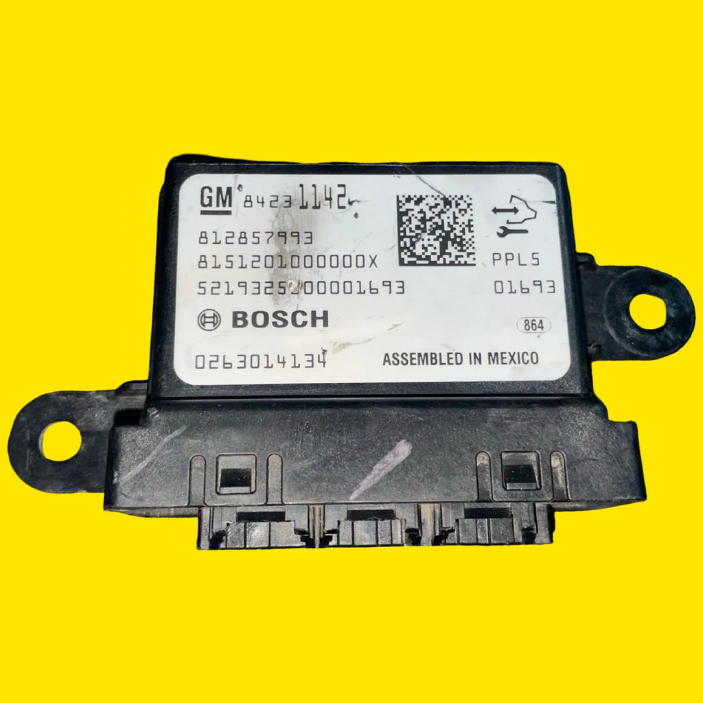 Modulo Control Estacionamiento Suburban/silverado Orig 17-20 Negro