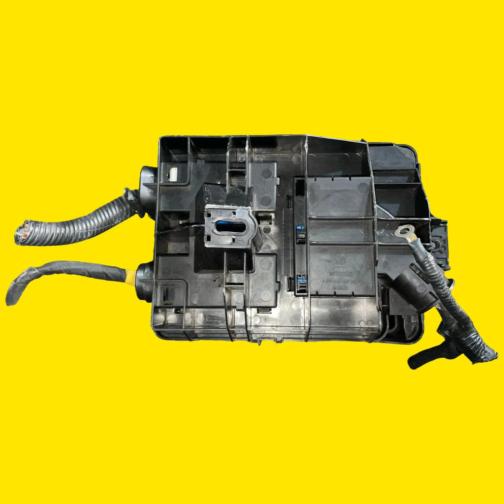 Caja Fusiles Chevrolet Sonic Usado Orig. 12-16 95462803