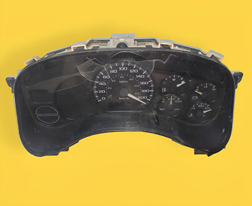 Cluster Velocimetro C/detalle Gmc Sierra 00-02 Usado Orig. Negro