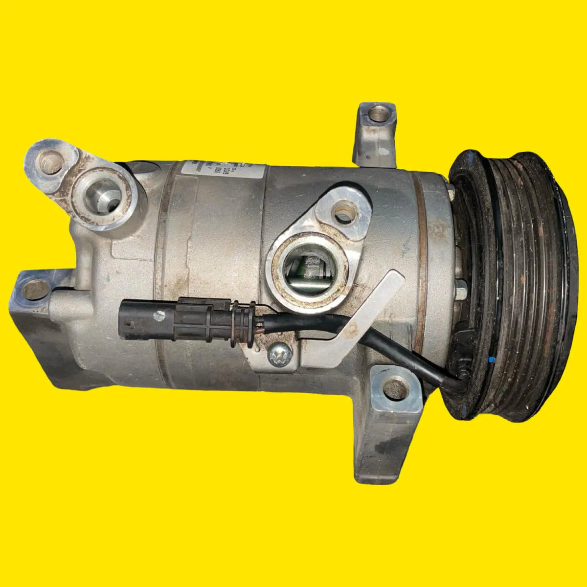 Compresor A/c Onix, Tracker Usado Orig. 19-22 26297905