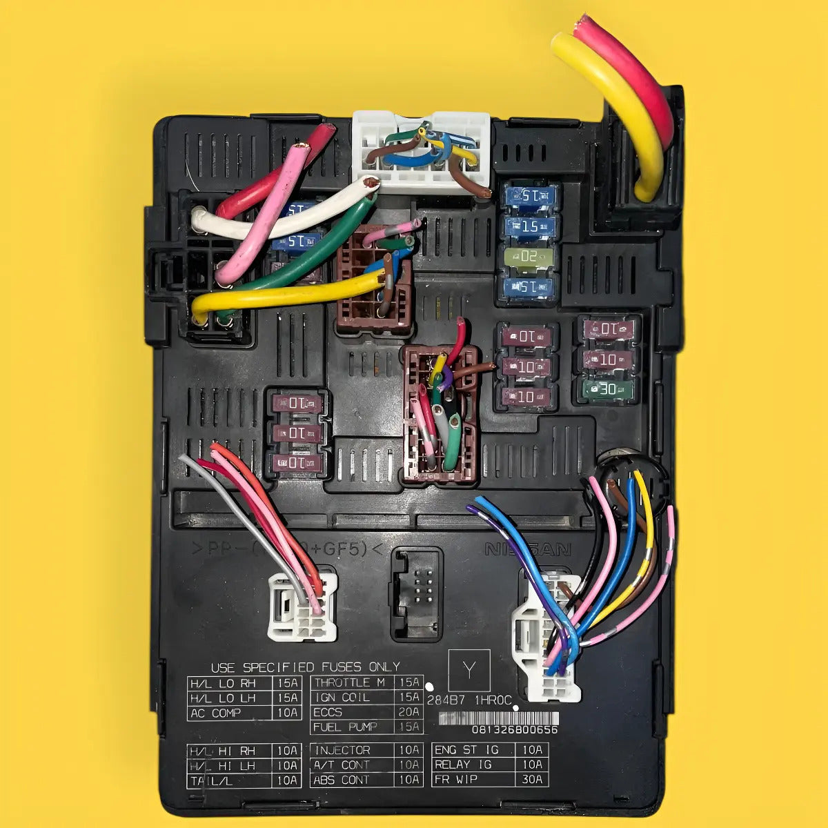 Caja Fusibles Ipdm Versa, Note Usado Orig. 13-19 284b71hr0c